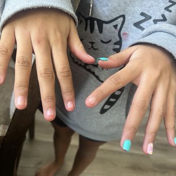 Luxury Nail & Spa - 6 nails gone within 5 days of getting them done! - Nail Salons Near Me - Wildomar, California Luxury Nail & Spa - 6 nails gone within 5 days of getting them done! - Nail Salons Near Me - Wildomar, California