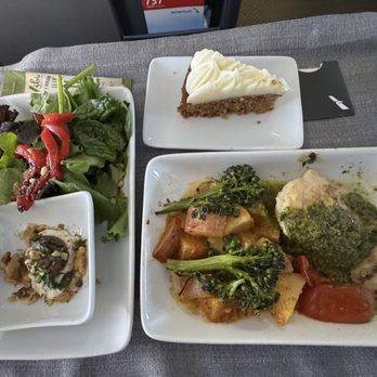 American Airlines - Business Class Lunch, Antigua to Miami, Baked Chicken with Pesto and vegetables - Airlines Near Me - Miami, Florida American Airlines - Business Class Lunch, Antigua to Miami, Baked Chicken with Pesto and vegetables - Airlines Near Me - Miami, Florida