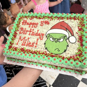 Loard's Ice Cream - Mint chocolate chip ice cream cake with custom decorations - Ice Cream & Frozen Yogurt Near Me - Orinda, California