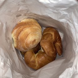 Panadería La Joya - sweet bread and croissants