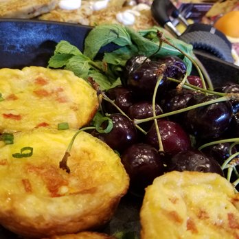 Lucky Duck Culinary Services - Roasted bell and Cheddar Quicheletes w/ fresh Cherries - Cooking Classes Near Me
