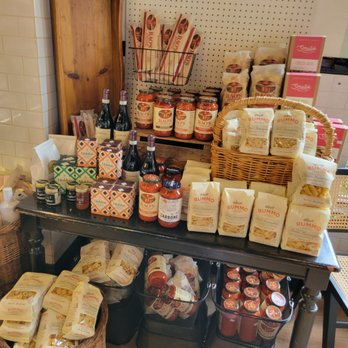 Mae's Market and Cafe - Sandwiches Near Me - Alexandria, Virginia Mae's Market and Cafe - Sandwiches Near Me - Alexandria, Virginia
