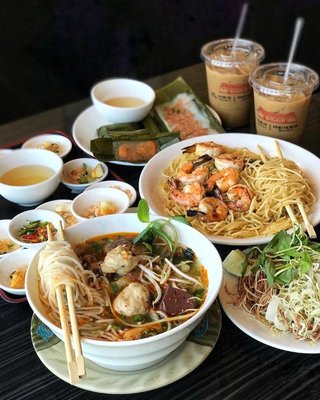 Hue Oi Vietnamese Cuisine by null