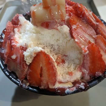 Sul & Beans - Fresh Strawberry shaved ice - Desserts Near Me - Irvine, California