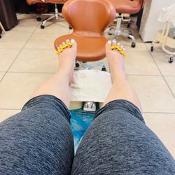Lisa Nails - Fast and perfect pedi