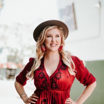 Craven Beauty - Lifestyle shoot make up and hair Teresa Craven - Hair Stylists Near Me - San Diego, California Craven Beauty - Lifestyle shoot make up and hair Teresa Craven - Hair Stylists Near Me - San Diego, California