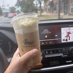 Daphne's Bakery - Wedding Cake Latte (20oz) Iced