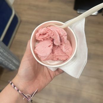 Ooyoo Cafe - Strawberry Icecream - Shaved Ice Near Me - Los Angeles, California