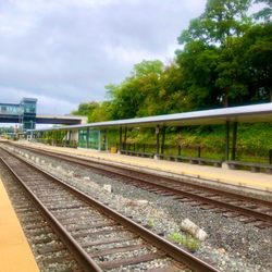 West Harbour GO Train Station - Harbour GO Station Platform