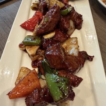 Paradise Dynasty - Stir Fried Black Pepper Angus Beef with Basil - Singaporean Near Me - Costa Mesa, California