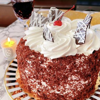Alpine Pastry Shoppe - Bakeries Near Me - Smithtown, New York
