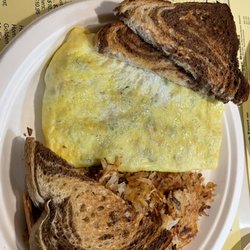 Schultzy's Place - Veggie Omelette with Marble Rye
