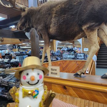 Kittery Trading Post - Hunting & Fishing Supplies Near Me - Kittery, Maine