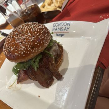 Gordon Ramsay Burger Las Vegas - Burgers Near Me - Las Vegas, Nevada Gordon Ramsay Burger Las Vegas - Burgers Near Me - Las Vegas, Nevada