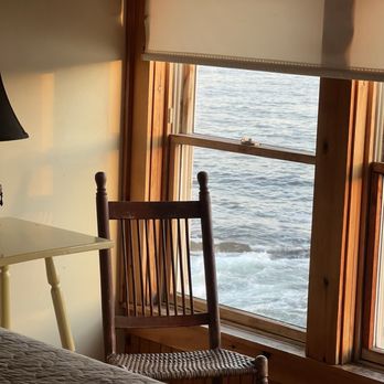 Driftwood Inn - Hotels Near Me - Bailey Island, Maine Driftwood Inn - Hotels Near Me - Bailey Island, Maine