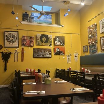Grumpy's Cafe - Second room - Breakfast & Brunch Near Me - Cleveland, Ohio