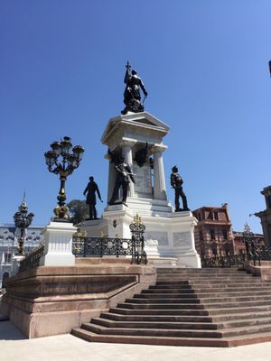 Monumento a Los Heroes de Iquique by null