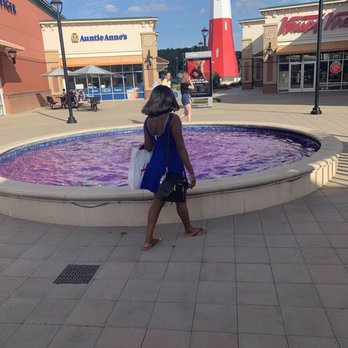 Tanger Outlets Savannah - Purple fountain. And Krispy Kreme serving fresh is always a great thing - Outlet Stores Near Me - Pooler, Georgia