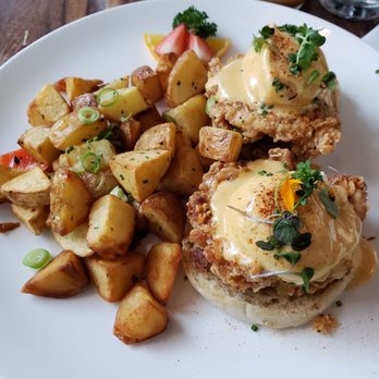 Lapisara Eatery - Fried chicken benedict - Breakfast & Brunch Near Me - San Francisco, California Lapisara Eatery - Fried chicken benedict - Breakfast & Brunch Near Me - San Francisco, California
