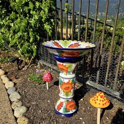 El Bazar Azteca - Lovely bird bath