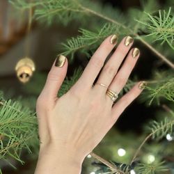 V Nails Studio - Chrome nails!