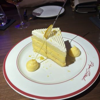 Papi Steak - Lemon layer cake - Steakhouses Near Me - Las Vegas, Nevada Papi Steak - Lemon layer cake - Steakhouses Near Me - Las Vegas, Nevada