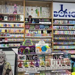 Zazza R US SMOKE SHOP