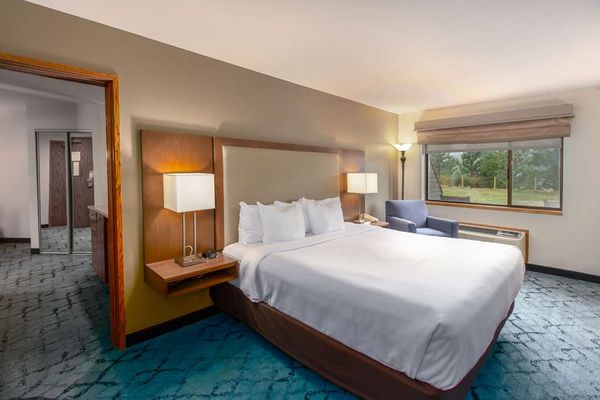 Red Lion Hotel Templin's on the River by null