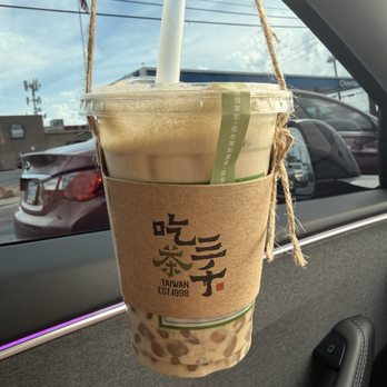 Chicha San Chen - Green tea w/ cream and taro balls - Bubble Tea Near Me - Las Vegas, Nevada Chicha San Chen - Green tea w/ cream and taro balls - Bubble Tea Near Me - Las Vegas, Nevada