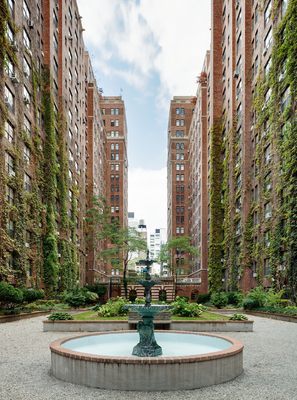 London Terrace by null