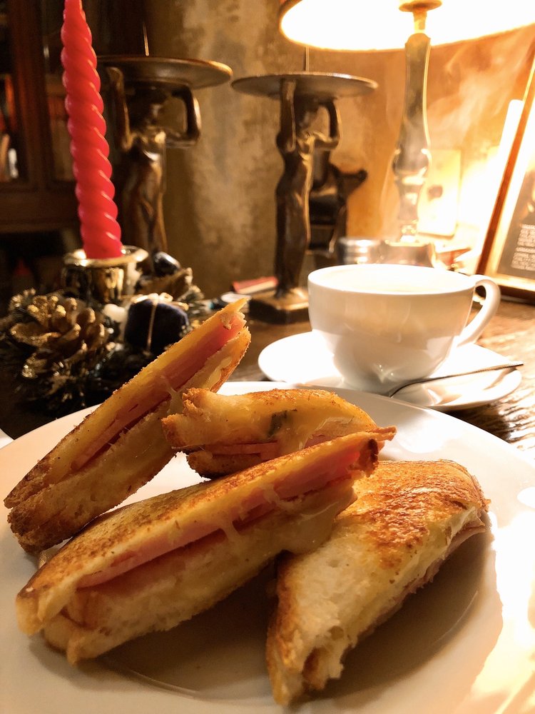 カフェ レ ジュ グルニエ 29 Photos Cafes 南青山5丁目9 5 港区 東京都 Japan Restaurant Reviews Phone Number