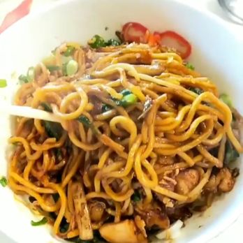 Maketto - Lo Mein chicken - Cafes Near Me - Washington, DC, District of Columbia Maketto - Lo Mein chicken - Cafes Near Me - Washington, DC, District of Columbia