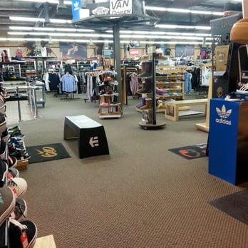 New Star - Nice huge place with lots of goodies - Men's Clothing Near Me - Sylmar, California New Star - Nice huge place with lots of goodies - Men's Clothing Near Me - Sylmar, California