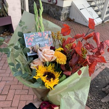 Bloomies Flower Shop - Florists Near Me - Easton, Pennsylvania