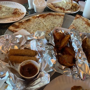 Bobby Lupo's Pizzeria - Pizza Near Me - Harker Heights, Texas