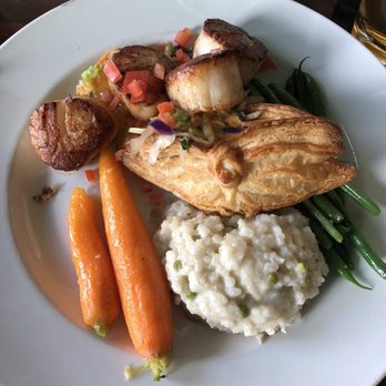 The Paper Canoe - Scallops - Seafood Near Me - Duck, North Carolina