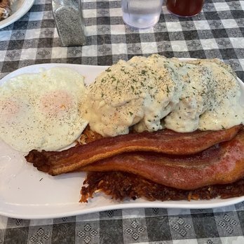 Hometown Charm Cafe - Biscuits and gravy - Breakfast & Brunch Near Me - Sumner, Washington Hometown Charm Cafe - Biscuits and gravy - Breakfast & Brunch Near Me - Sumner, Washington