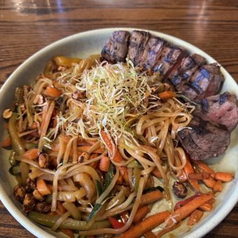 Grackle - Steak & Spicy Noodles - Cocktail Bars Near Me - Maple Grove, Minnesota