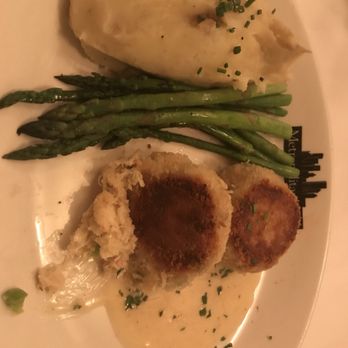 Metropolitan Grill - Crab cakes - American Near Me - Seattle, Washington