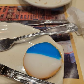 2nd Ave Deli - Complimentary cookies - Delis Near Me - New York, New York