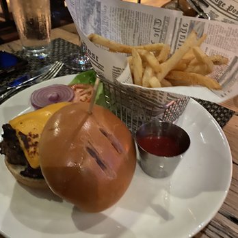 The Edge in Jackson - Burger - New American Near Me - Jackson, New Jersey