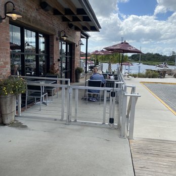 St Augustine Fish Camp - Outdoor dining - Seafood Near Me - St Augustine, Florida