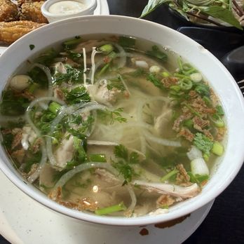 Pho Island - Yummy B5. Chicken Noodle Soup (Phở Gà) - Generous portion of pho and chicken! :0) - Vietnamese Near Me - Stockton, California Pho Island - Yummy B5. Chicken Noodle Soup (Phở Gà) - Generous portion of pho and chicken! :0) - Vietnamese Near Me - Stockton, California