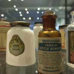 Larkin Gallery - More products