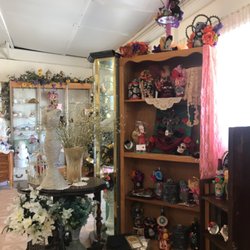 Bessie's Gift Shop & Craft