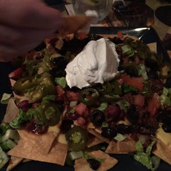 Blackbird's Bar & Restaurant - Nachos with chili - Pubs Near Me - Astoria, New York