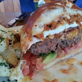 Eat Chow - Cross section of the AM burger - Breakfast & Brunch Near Me - Costa Mesa, California Eat Chow - Cross section of the AM burger - Breakfast & Brunch Near Me - Costa Mesa, California