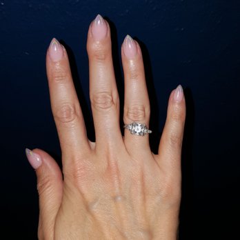 Lucky V Salon - Nail Salons Near Me - Martinez, California