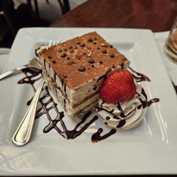 Huber's Cafe - American Near Me - Portland, Oregon