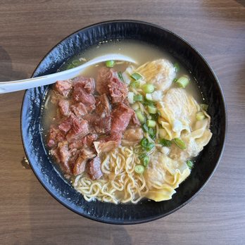 Cheers! Hong Kong - Braised beef and wonton noodle soup - IG @bougiefoodieboi - Cantonese Near Me - Seattle, Washington Cheers! Hong Kong - Braised beef and wonton noodle soup - IG @bougiefoodieboi - Cantonese Near Me - Seattle, Washington